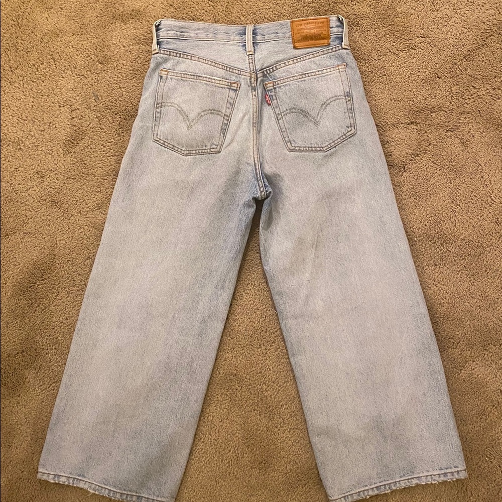 Levi’s wide leg jeans size 24